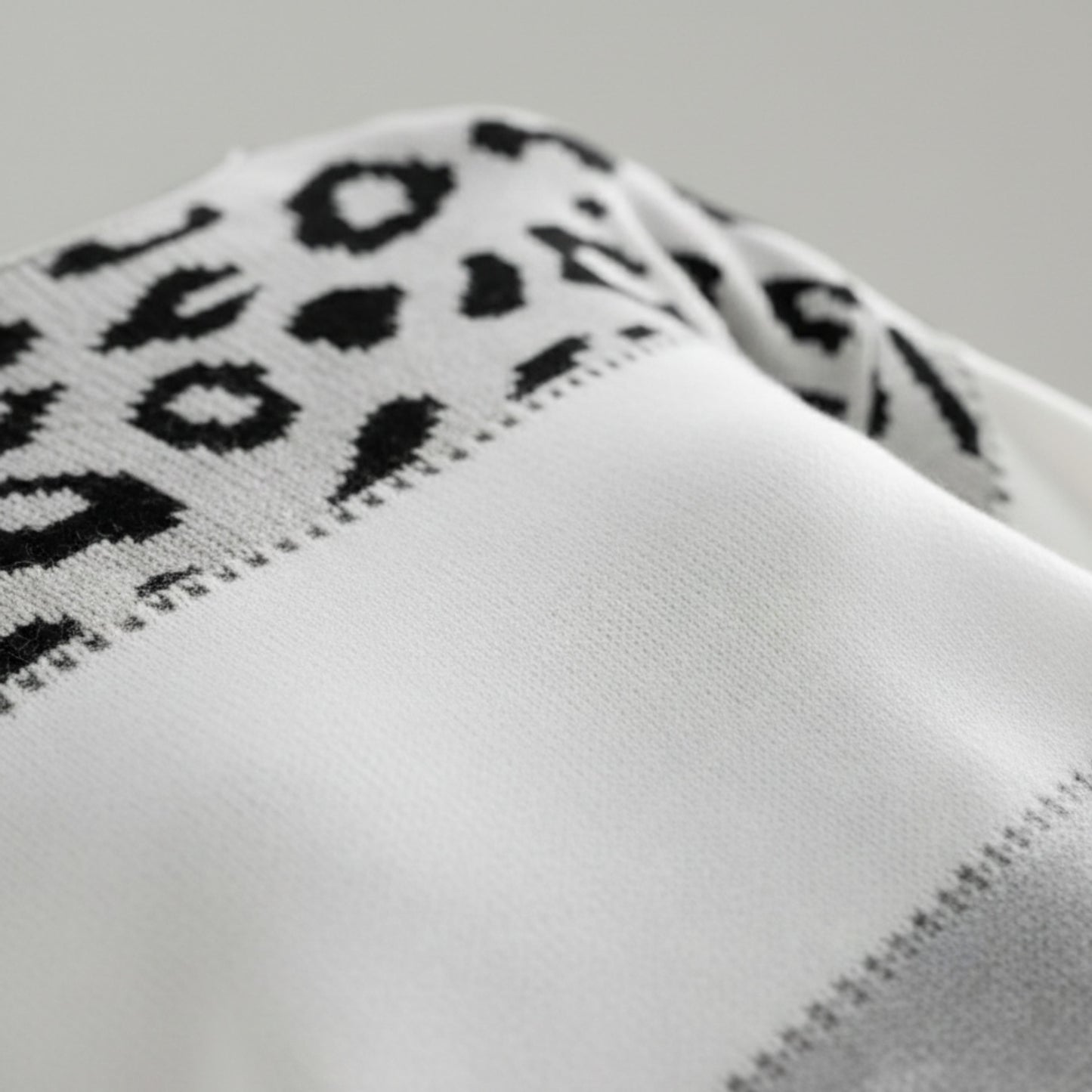 Women's Knit Sweater with Leopard Print-Rilvee