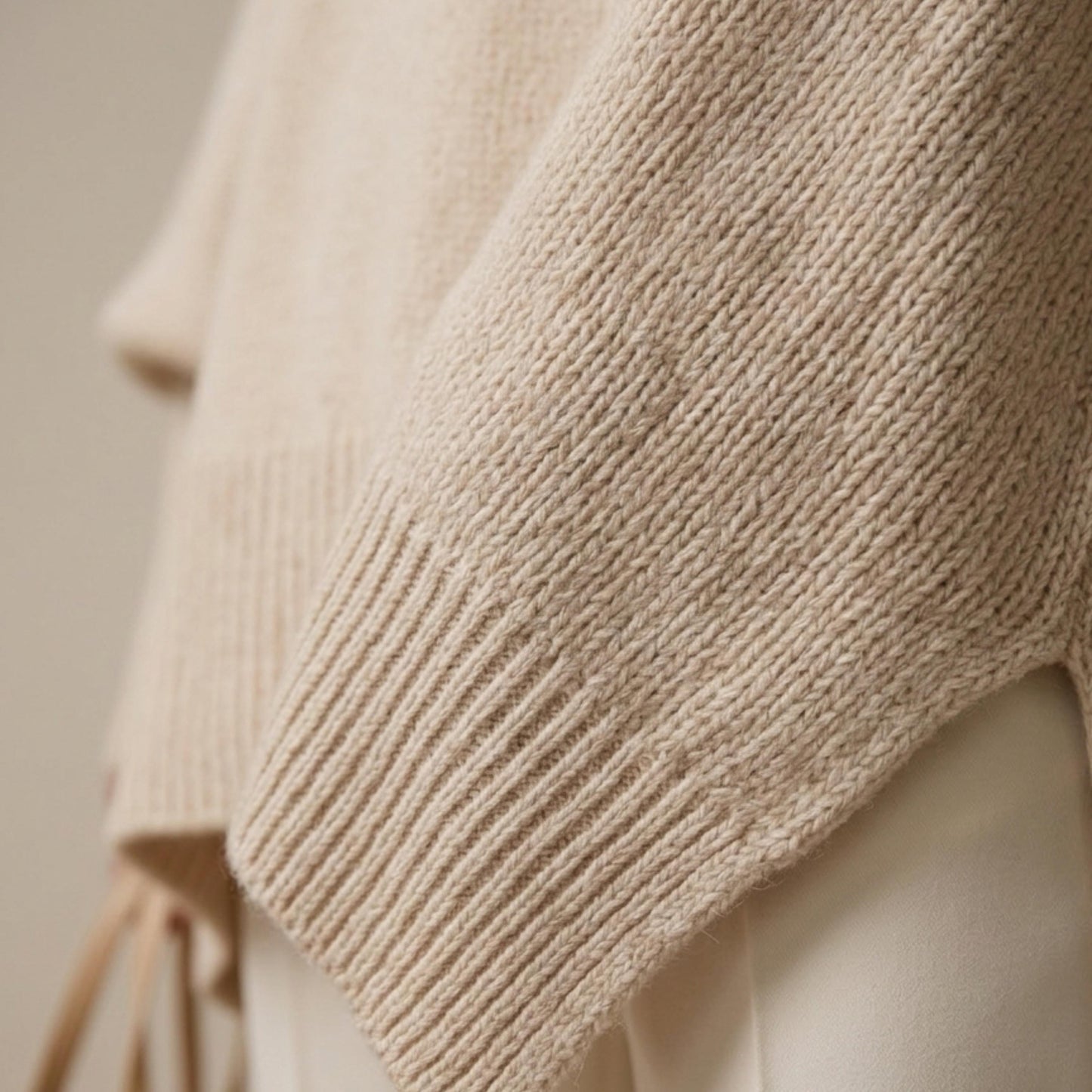 Women's Oversized Round Neck Knit Sweater-Rilvee